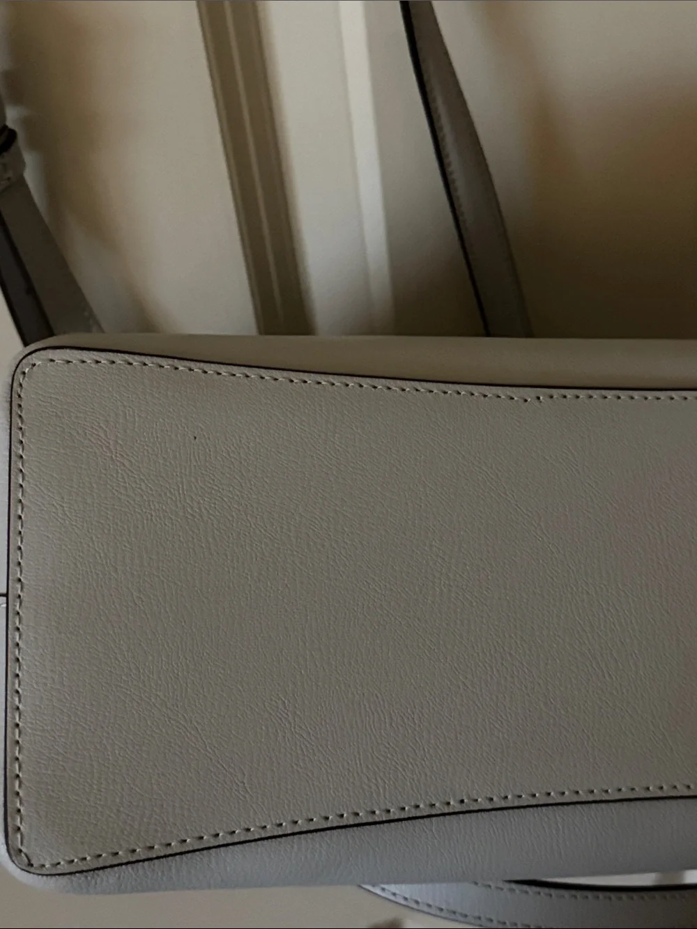 Kate Spade Women's Classic Light Gray Crossbody Bag EUC